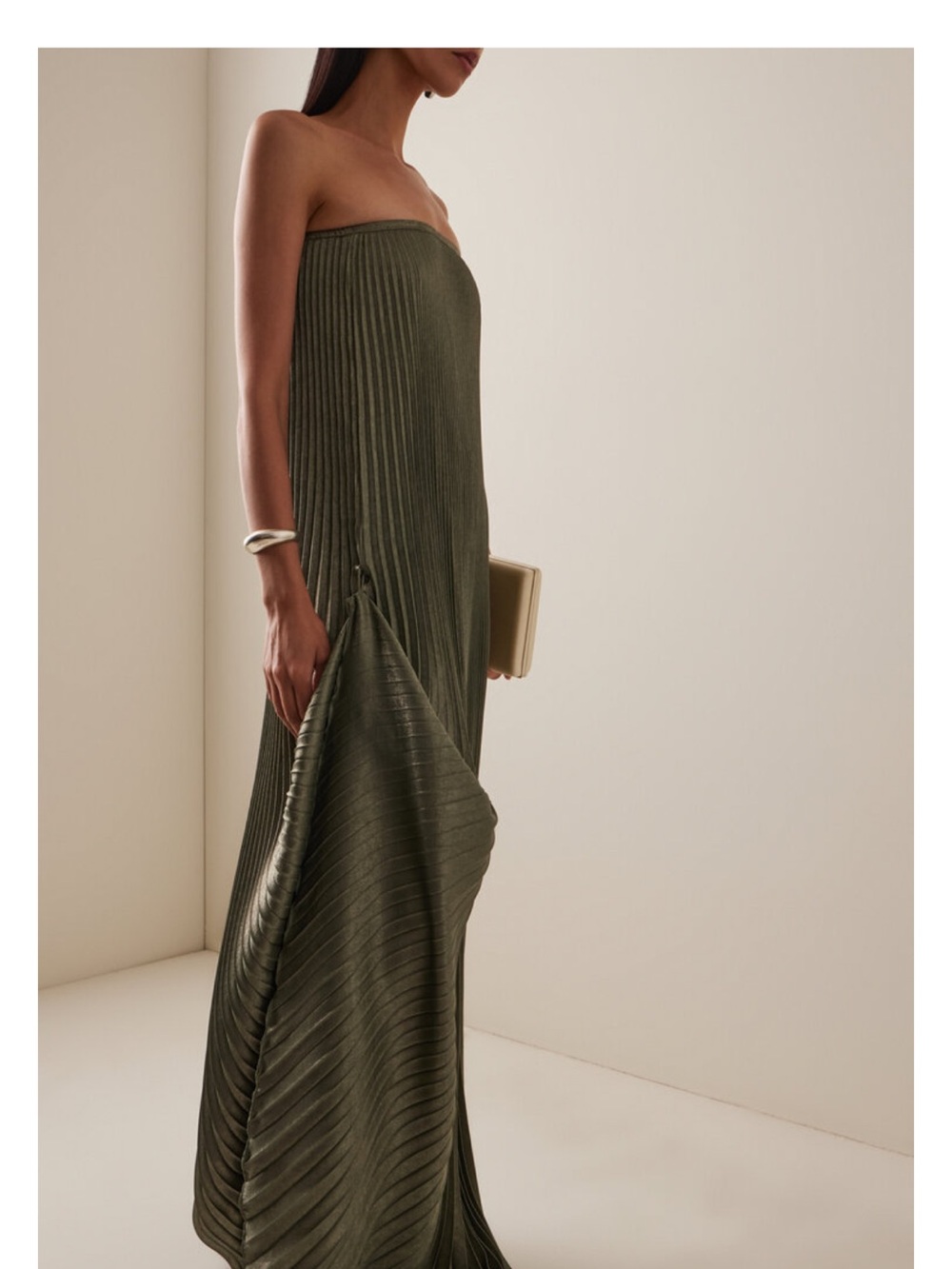 Elegant Strapless Pleated Maxi Dress in Olive Green
